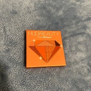 HUDA BEAUTY Topaz Obsessions Palette - Eyeshadow Palette